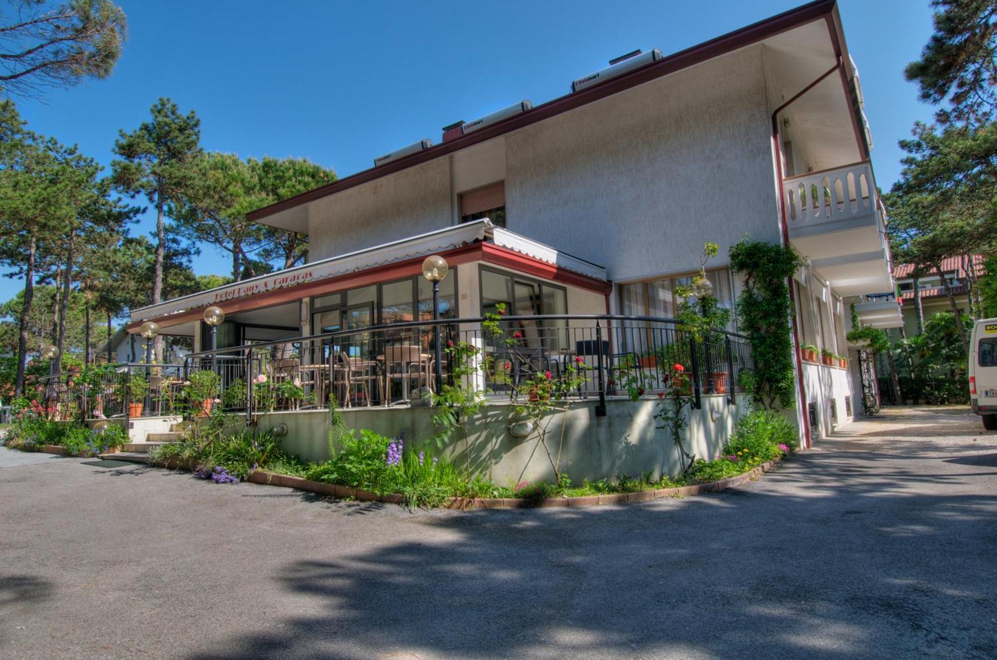 Hotel Caracas Lignano Sabbiadoro Dış mekan fotoğraf