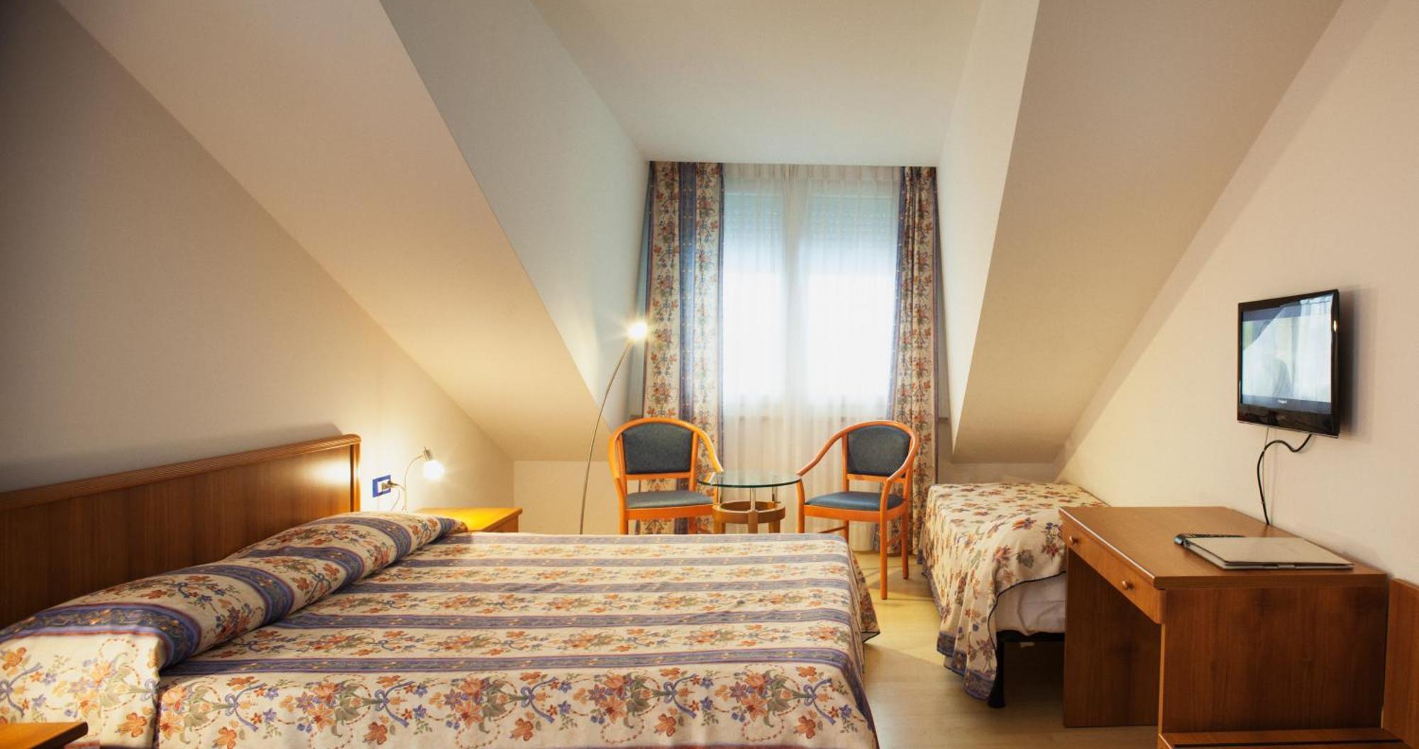 Hotel Caracas Lignano Sabbiadoro Dış mekan fotoğraf