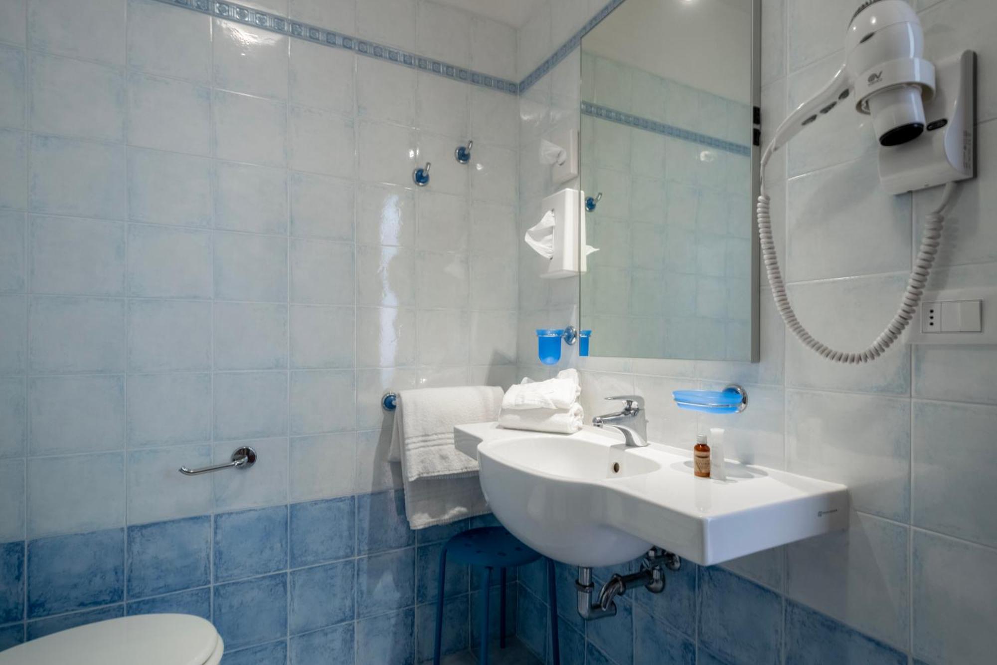 Hotel Caracas Lignano Sabbiadoro Dış mekan fotoğraf